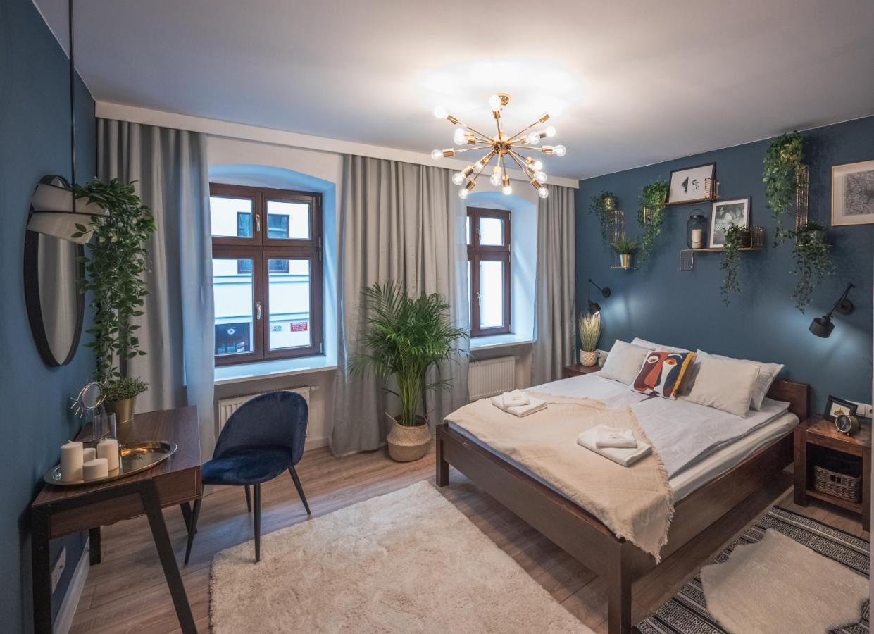 Spacious Apart ~ 150M Main Square ~ Self Check-In 24H Wrocław Exteriör bild