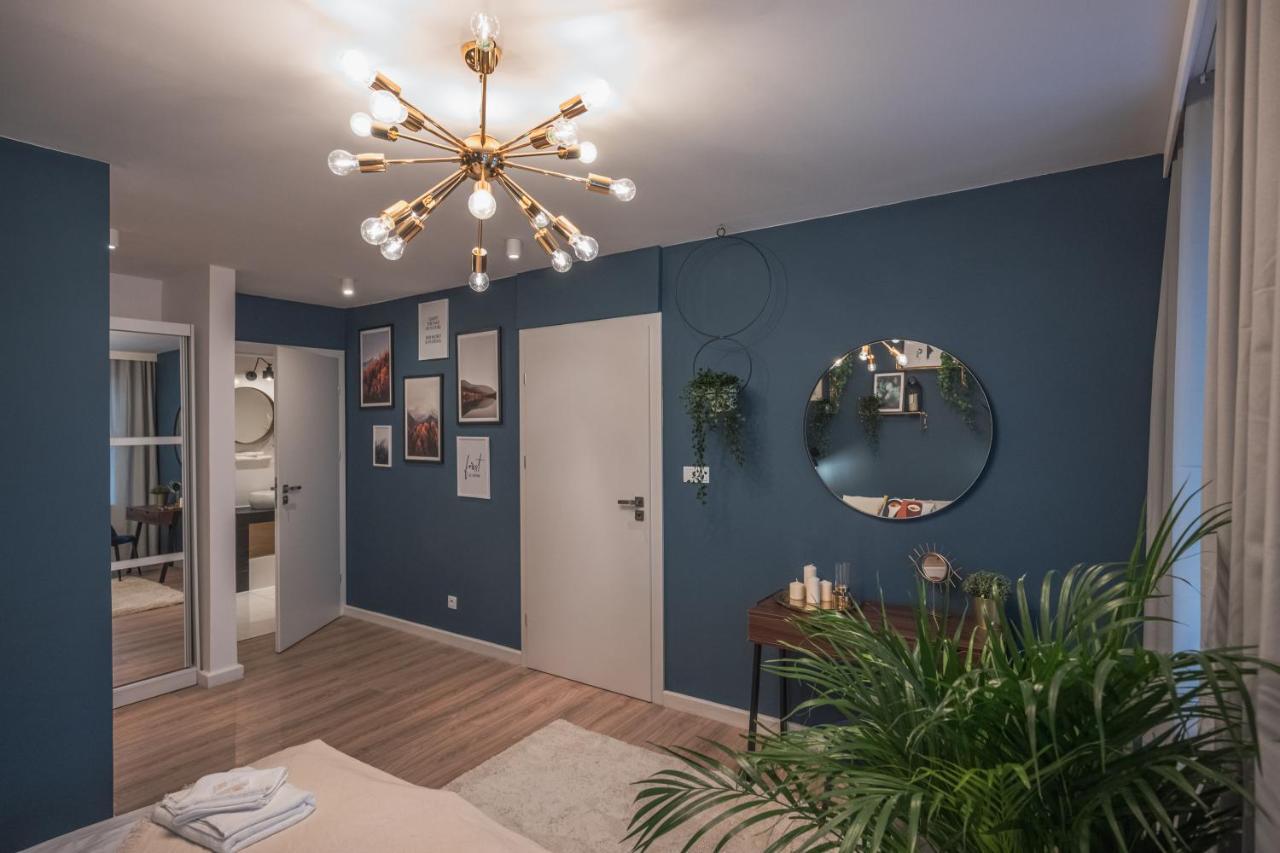 Spacious Apart ~ 150M Main Square ~ Self Check-In 24H Wrocław Exteriör bild