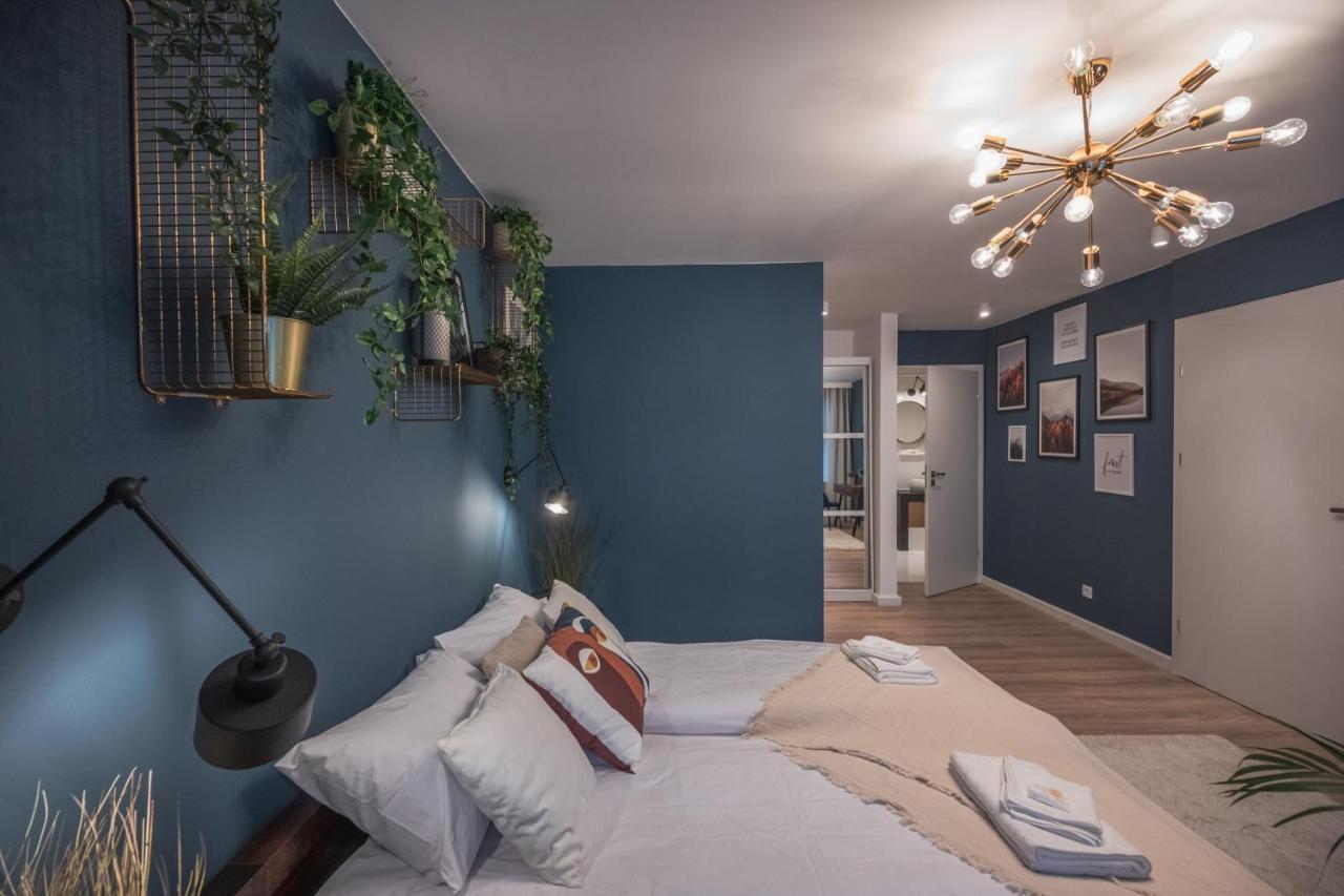 Spacious Apart ~ 150M Main Square ~ Self Check-In 24H Wrocław Exteriör bild